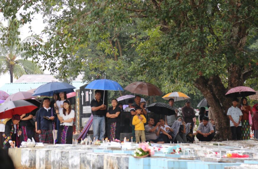 မြစ်ကြီးနားဆၧအီၪကီၪ့ ၥၫ့ခိၪဒိၪ Bishop John Mung Ngawn La Sam အဆၧၥၭထိၬပရၧၫ့