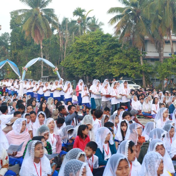 ဒိၩ့ပၥံၫ့ဆၧအီၪကီၪ့ဖၧၩ့ မိမၫရံၫခရၧၫ့ ဂဲၫထီၩ့အီၪထၪ့ဘၭ အနံၪ့ ၇၀ အဂဲး