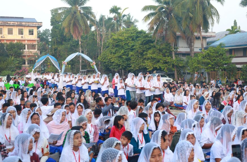 ဒိၩ့ပၥံၫ့ဆၧအီၪကီၪ့ဖၧၩ့ မိမၫရံၫခရၧၫ့ ဂဲၫထီၩ့အီၪထၪ့ဘၭ အနံၪ့ ၇၀ အဂဲး