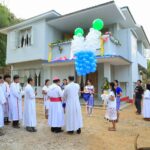 “ဘၪဆၧဆိၪဂ့ၩဆိၪဘွၩ ပြောင်းပြန်ဆၧအီၪကီၪ့ စိန့်ဖရန်စစ်ဇေးဗီးယား မံၭထၭမုၪလဖၪအကၠီး” –