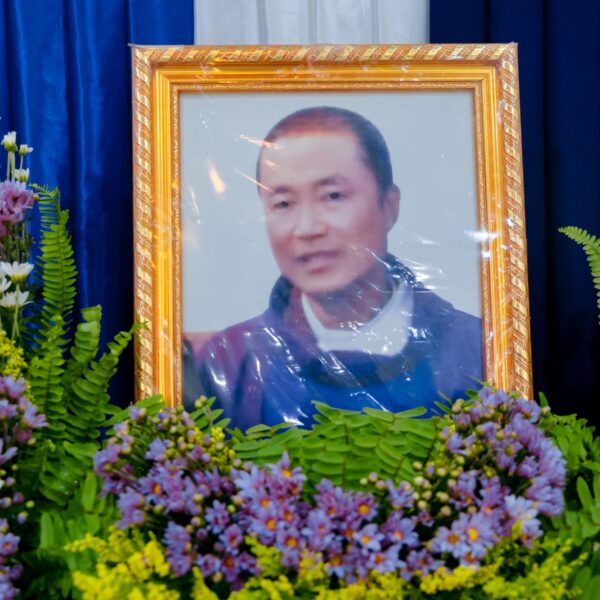 Fr.ဂျော်ကင်းနိုင်မိုးမံၫမၪထဲၩ့လၧ ကဆါဎြံၬ အီၪထၪ့ဘၭ ၅နံၪ့ ဆၧနၪ့ထၪ့