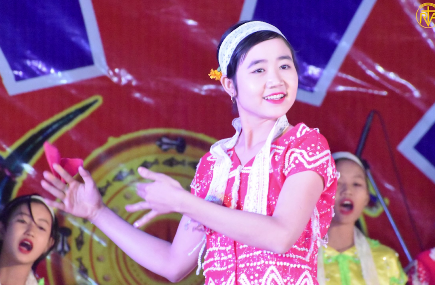 အ့ၪၥၭနၪ့ခွံၬ ဆၧအီၪမၧၫ့ ဖးဖီၩ့ကကၪလီၫ – ၁