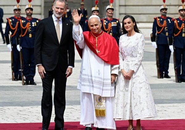 Pope Leo XIV ဆၧလ့ၩဆၧထဲၩ့အကၠီၪ့လၧ, ခး Spain ဝံး Madrid အဂဲး