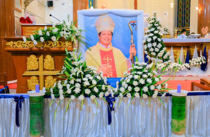 ၥၫ့ခိၪဒိၪBp.John မၩ့ဆံၫ့ဎံၪ မံၫမၪထဲၩ့လၧကဆါဎြံၬထၪ့ဘၭ ၅နံၪ့ ဆၧနၪ့ထၪ့မံဆၩ