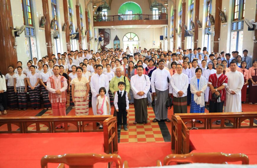 ဎြံၬဖိၪၥံၪလဖၪ စူၭကီၪ့မၩလၩ့ဎိၭ လံၬဆံၫ့ဎံၪအမုနံၩ Bible Day