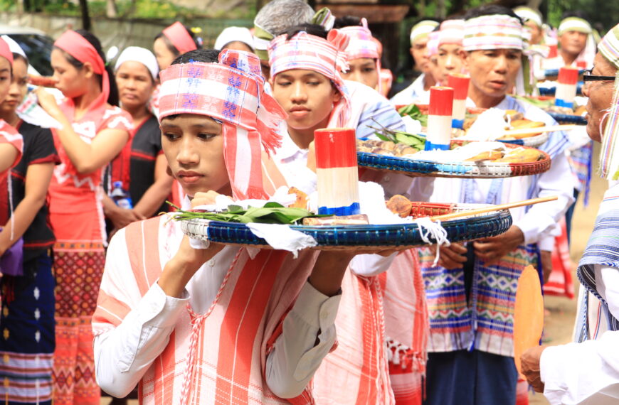 လၩခူၭခဲးစူၪ ဖျိၩ့အပျူၪလၩ